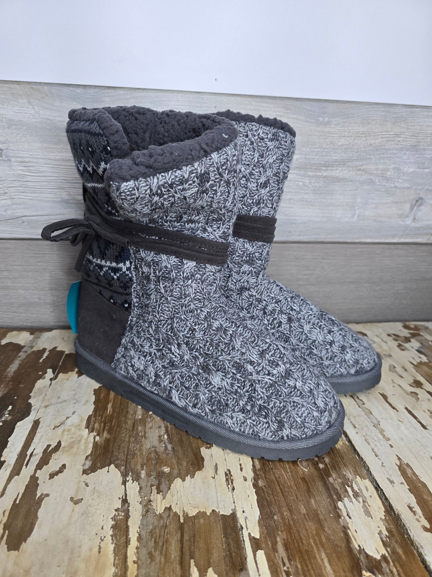 Brand - Muk Luks