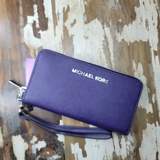 Brand - Michael Kors