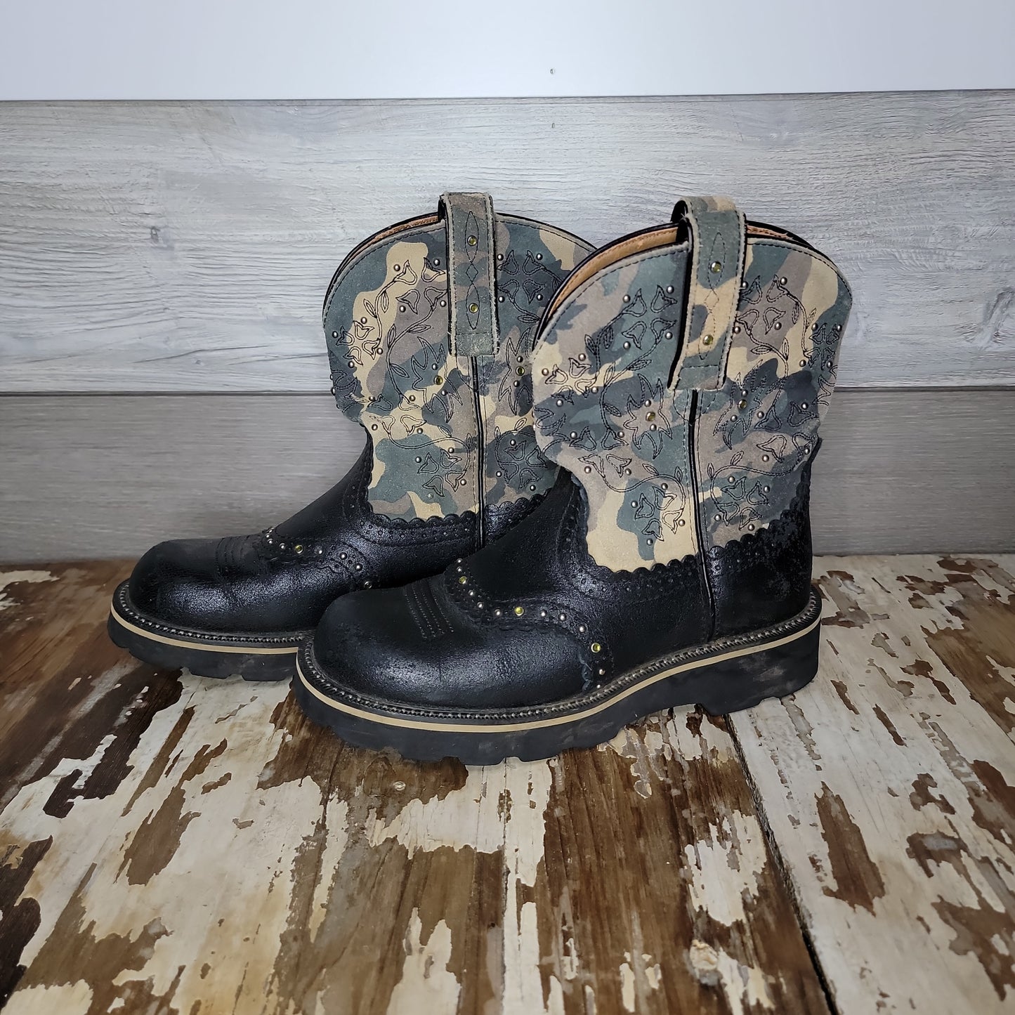 Brand - Ariat