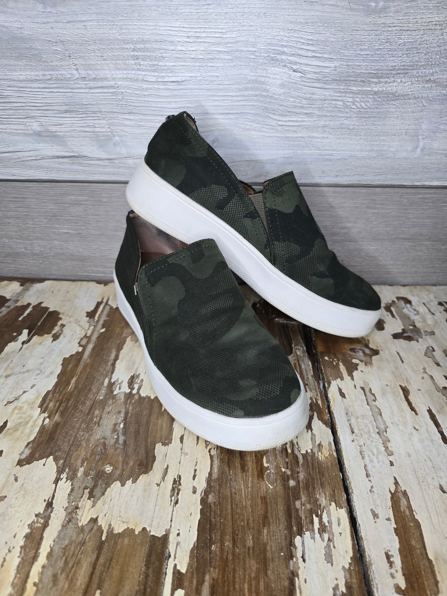 Brand - Steve Madden
